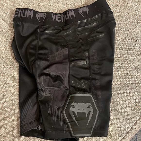 UFC Venum Authentic Black Men's size Medium - Picture 6 of 6